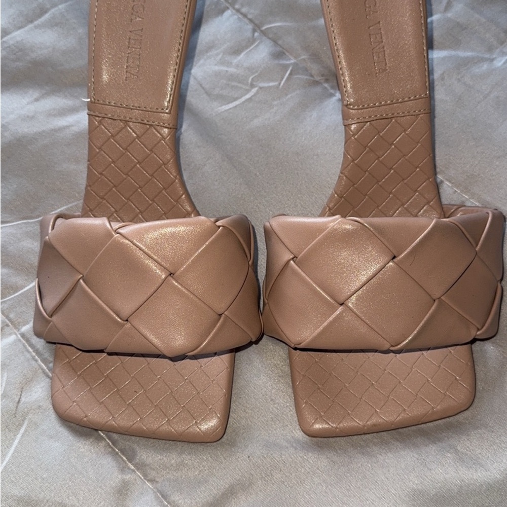 Women's Tan Woven Sandals